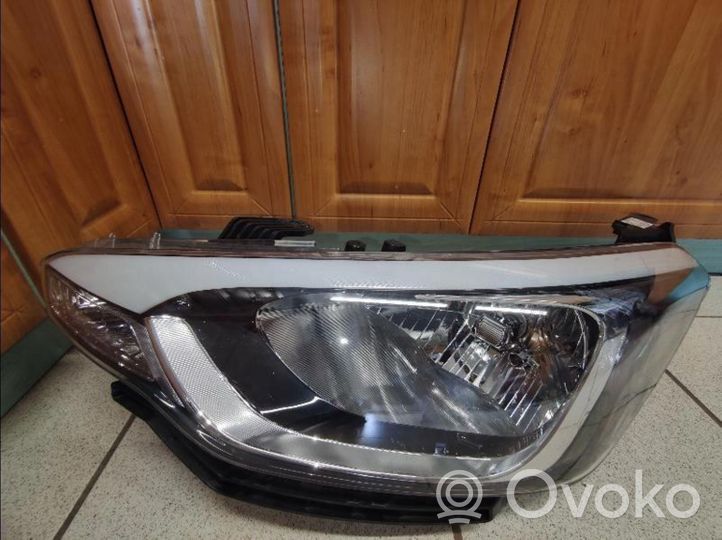 Hyundai i20 (GB IB) Lampa przednia 92101-C8000