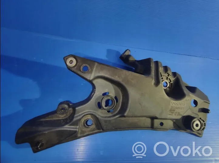 Volvo S60 Supporto di montaggio del parafango VOLVO