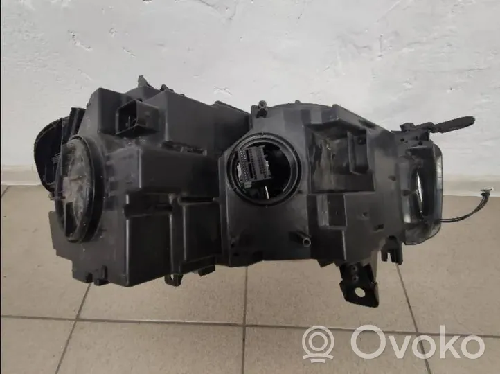 BMW X5 F15 Lampa przednia 7214851