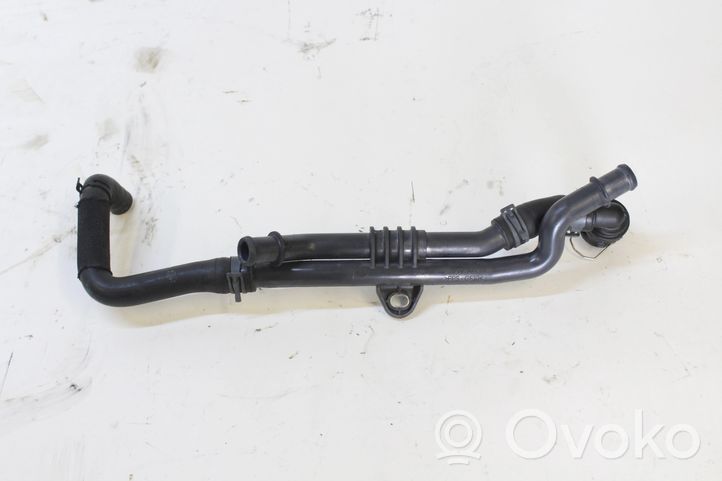 Volkswagen PASSAT B8 Coolant pipe/hose 