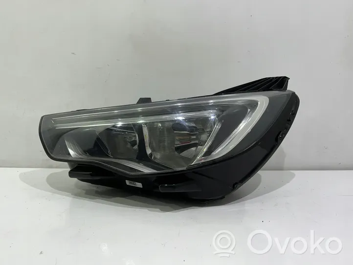 Opel Crossland X Lampa przednia 