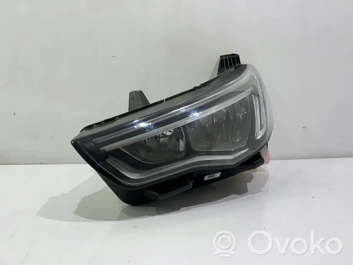 Opel Crossland X Lampa przednia 