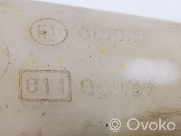 Nissan Primera Réservoir de liquide lave-glace 28910AU400