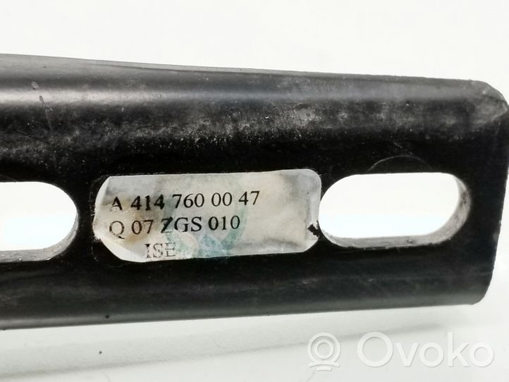 Mercedes-Benz Vaneo W414 Guida/cerniera superiore del rullo del portellone scorrevole A4147600047