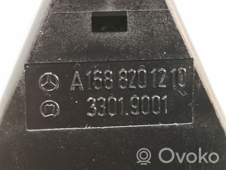 Mercedes-Benz Vaneo W414 Przycisk świateł awaryjnych A1688201210