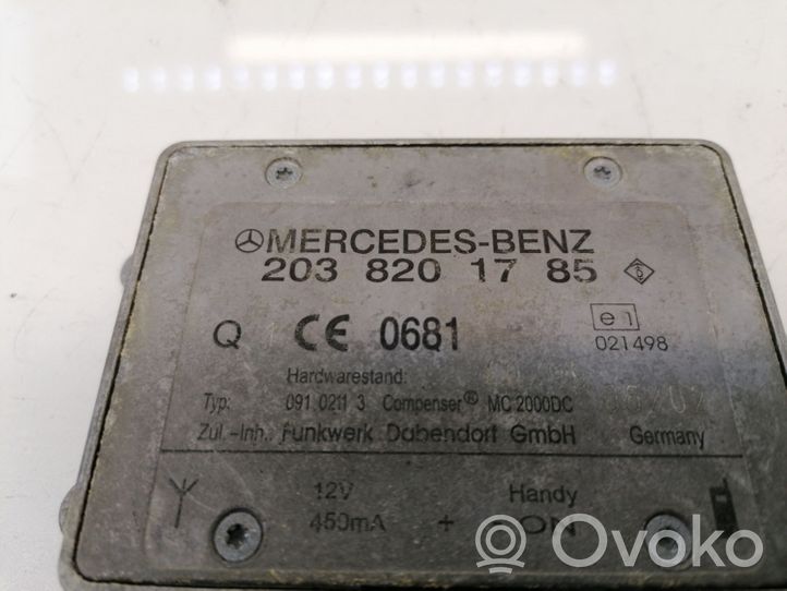 Mercedes-Benz S W220 Antenos stiprintuvas 2038201785