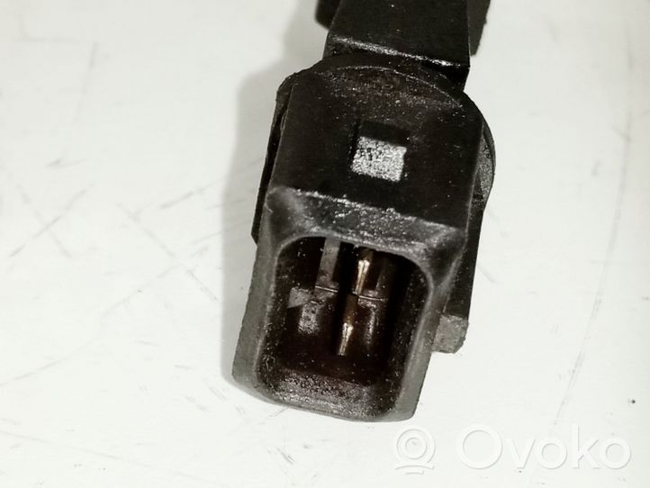 Volkswagen PASSAT B5 Support de pince d'injecteur de carburant 028130201S