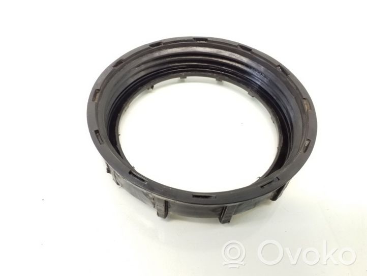 Audi A4 S4 B5 8D Anello/dado di bloccaggio della vite della pompa del carburante nel serbatoio 321201375A