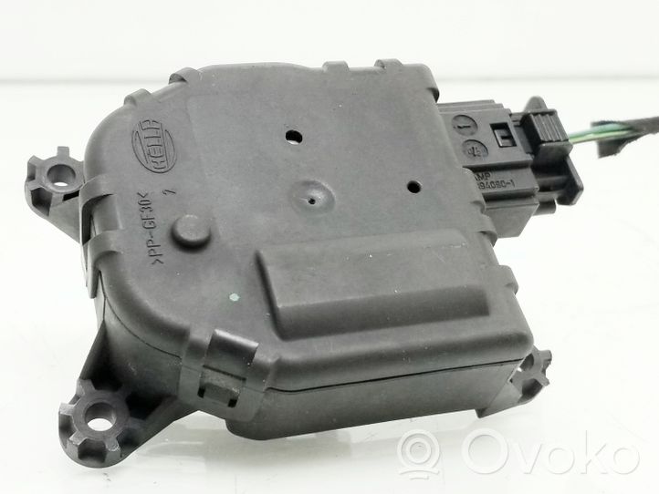 Opel Vectra C Moteur / actionneur de volet de climatisation 13940901