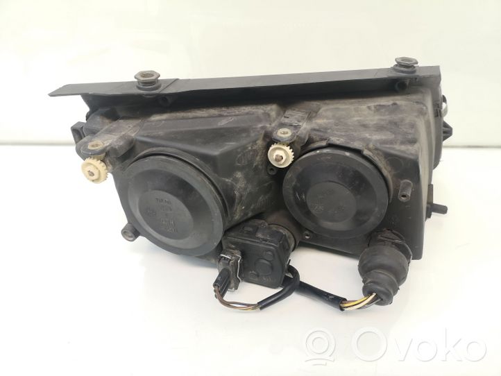 Volkswagen PASSAT B5 Faro delantero/faro principal 3A0941295