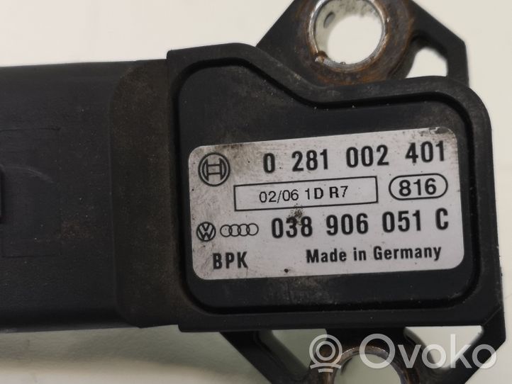 Audi A6 S6 C6 4F Czujnik temperatury powietrza dolotowego 038906051C