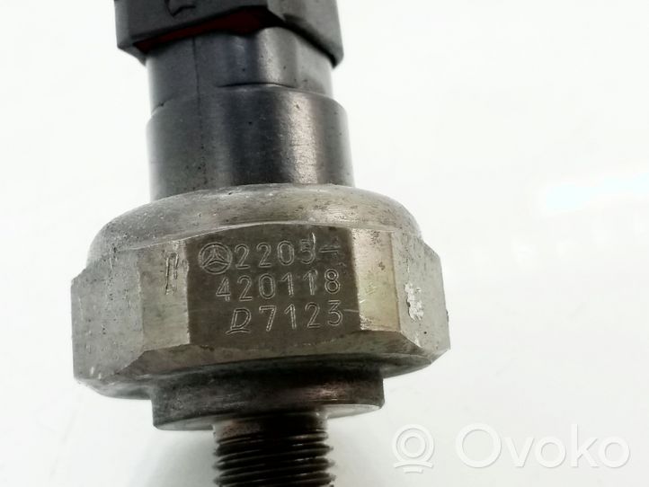 Mercedes-Benz E W211 Sensore di pressione dell’aria condizionata (A/C) 2205420118