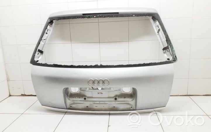 Audi A6 S6 C5 4B Aizmugurējais pārsegs (bagāžnieks) 