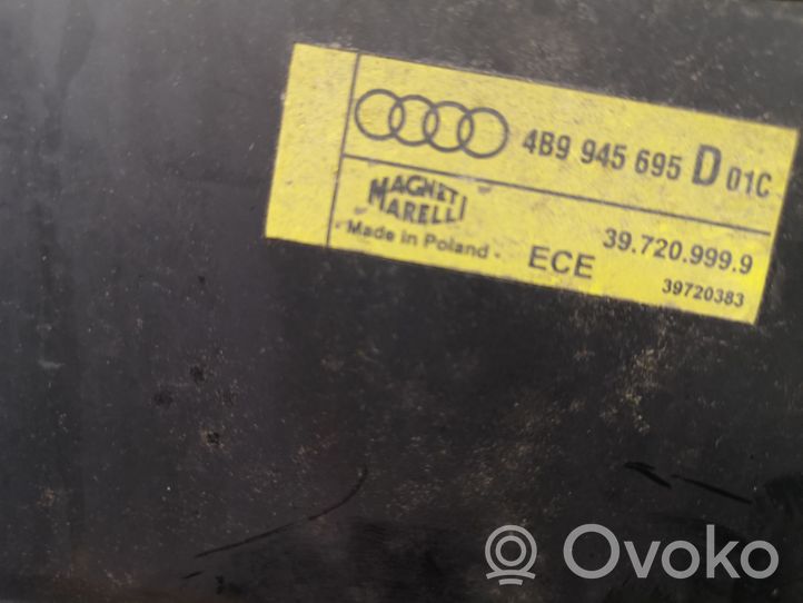 Audi A6 S6 C5 4B Apdaila galinio dangčio 4B9945695D