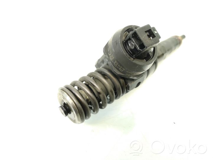 Volkswagen Golf I Injecteur de carburant 038130073BN