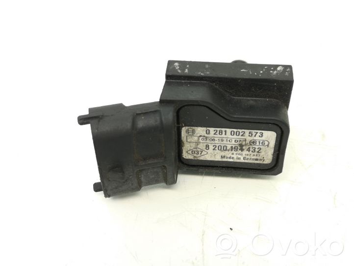 Volkswagen Golf I Sensor de temperatura de la toma de aire 8200194432