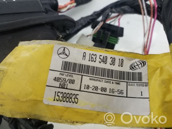 Mercedes-Benz ML W163 Faisceau de câblage de porte arrière A1635403010