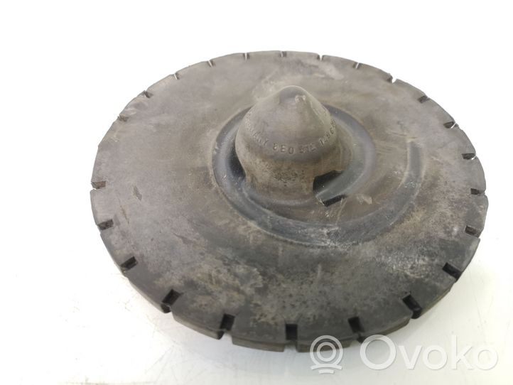 Volkswagen PASSAT B5 Rear coil spring rubber mount 8E0512149C