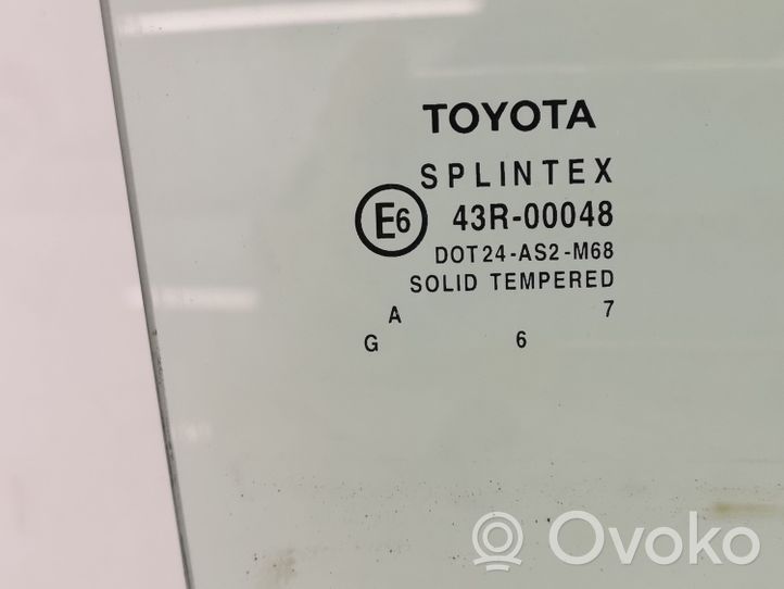 Toyota Avensis T250 Vetro del finestrino della portiera posteriore 