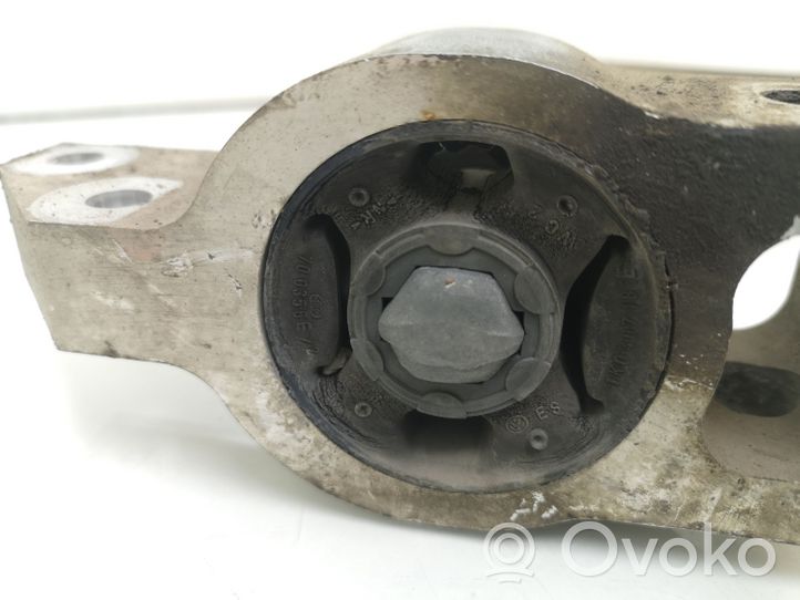 Volkswagen PASSAT B6 Fourchette, bras de suspension inférieur avant 3C0407153B