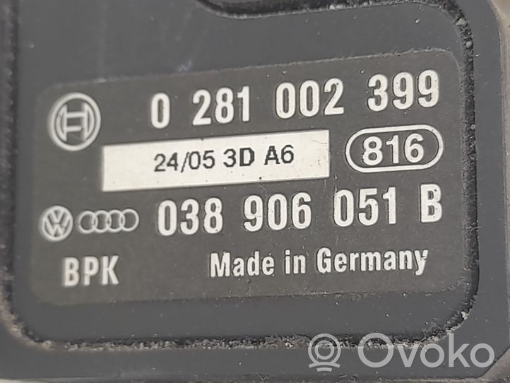 Volkswagen Jetta V Czujnik temperatury powietrza dolotowego 038906051B