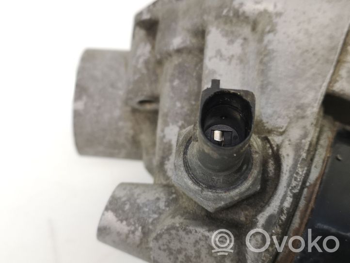 Audi A3 S3 A3 Sportback 8P Oil filter mounting bracket 06A115417