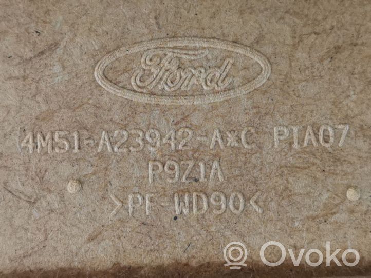 Ford Focus Apmušimas priekinių durų (obšifke) 4M51A23942C