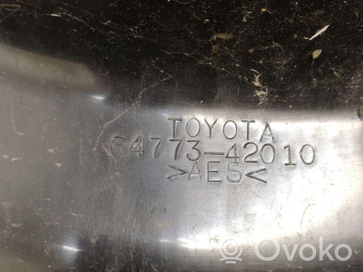 Toyota RAV 4 (XA20) Vararenkaan osion verhoilu 6477342010