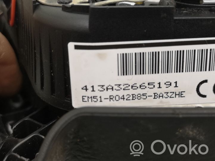 Ford Focus Vairo oro pagalvė EM51R042B85BA3ZHE