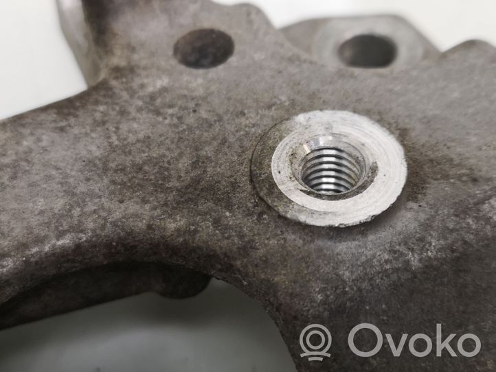 Ford Focus Uchwyt / Mocowanie sprężarki klimatyzacji 9646719580