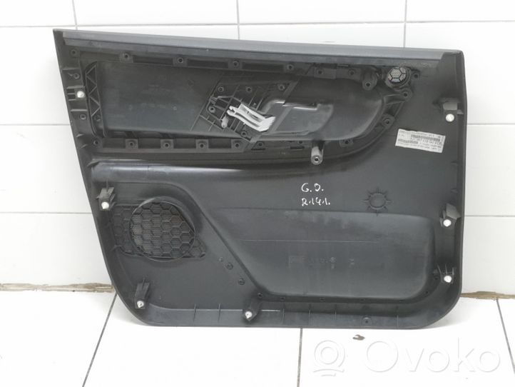 Skoda Roomster (5J) Takaoven verhoilu 5J7867210