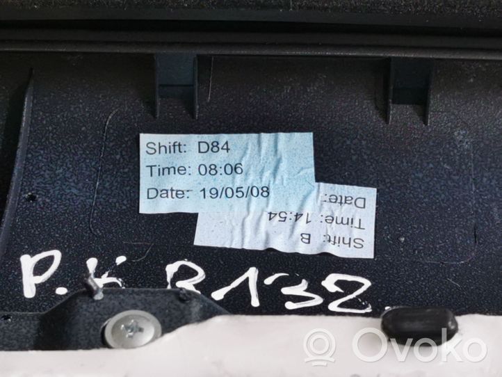 Toyota Avensis T250 Boczki / Poszycie drzwi przednich 6762005560