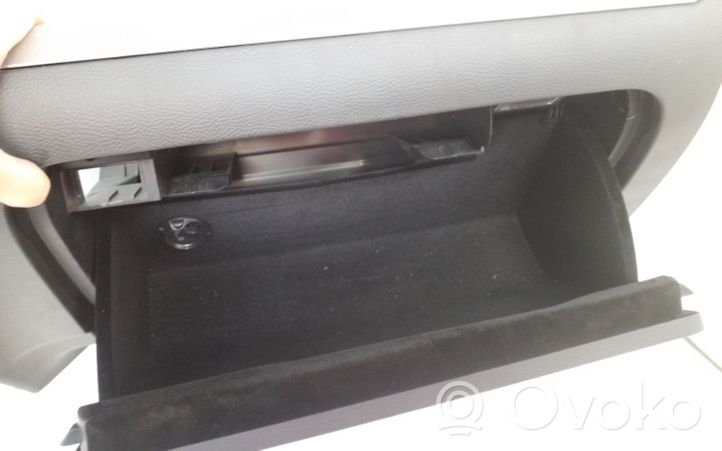 Volkswagen Jetta V Glove box set 1K1857290