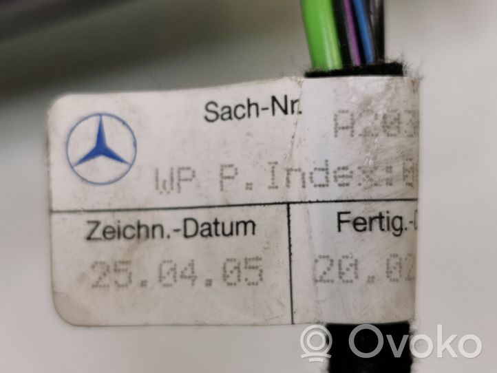 Mercedes-Benz E W211 Alzacristalli della portiera anteriore con motorino A2118203042