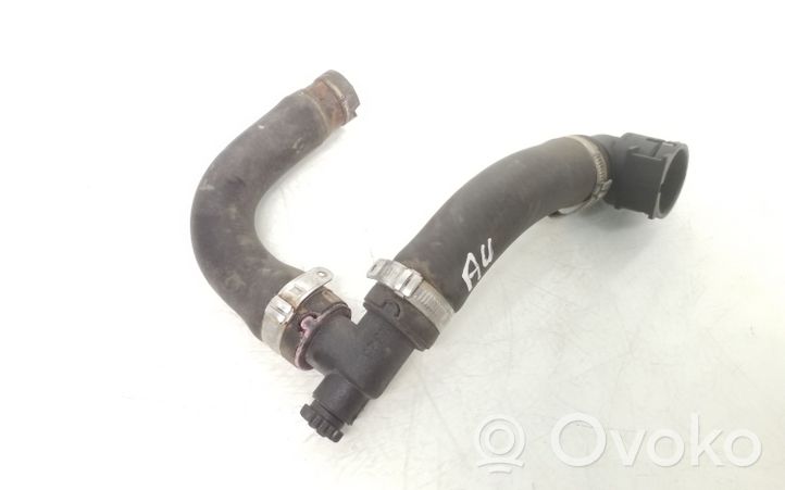 Opel Combo D Tuyau de liquide de refroidissement moteur 14381203B