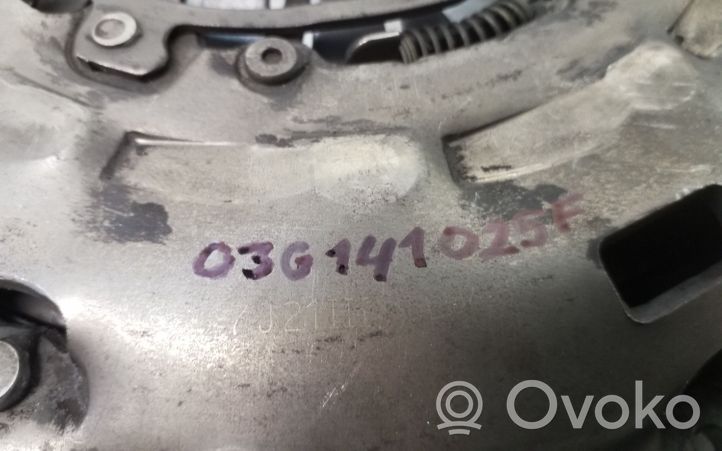 Volkswagen PASSAT B6 Płyta dociskowa sprzęgła 03G141025F