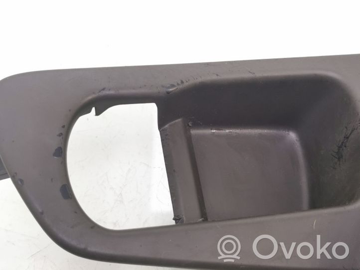 Nissan Qashqai Obudowa klamki wewnętrznej drzwi przednich 80951JD000