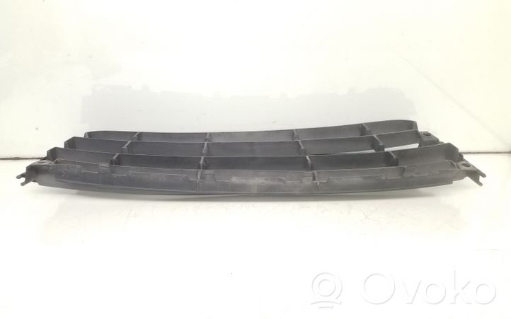 Volkswagen Touran I Front bumper lower grill 1T0853677