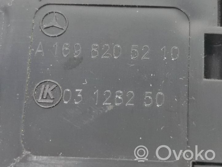 Mercedes-Benz A W169 Przyciski szyb A1698205210