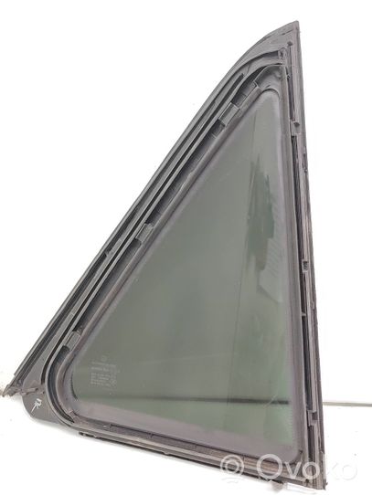 Toyota RAV 4 (XA30) Rear vent window glass 43R009545