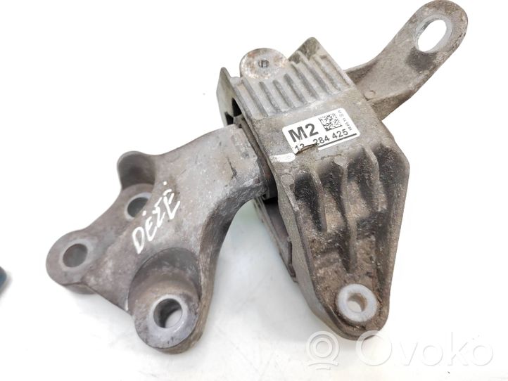 Chevrolet Orlando Supporto di montaggio scatola del cambio 13284425