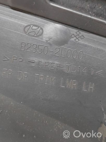 Hyundai i30 Etuoven verhoilu 823502L000