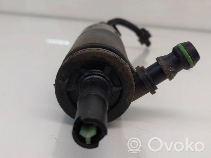 Volkswagen Golf V Pumpe Scheinwerferreinigungsanlage 3B7955681