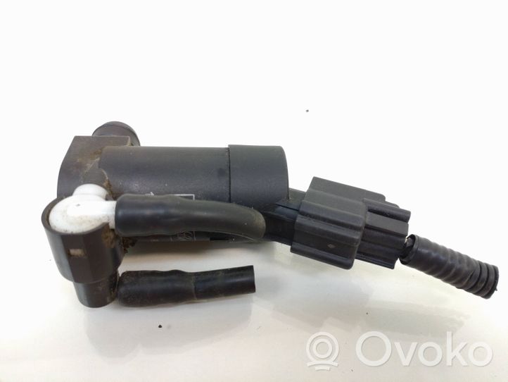 Volvo C30 Tuulilasi tuulilasinpesimen pumppu 1S7117K624FE