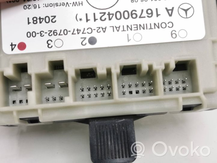 Mercedes-Benz EQC Oven ohjainlaite/moduuli A1679004211