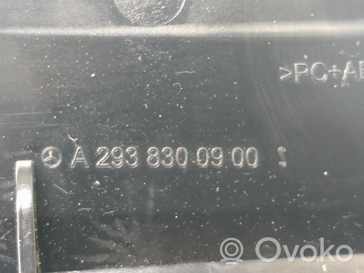 Mercedes-Benz EQC Kojelaudan keskiosan tuuletussuuttimen ritilä A2938300900