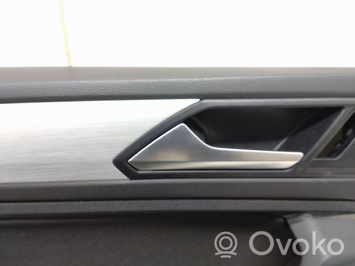 Volkswagen Tiguan Rivestimento del pannello della portiera anteriore 5NB867011S