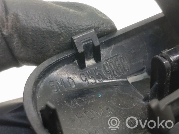 Volkswagen Tiguan Dysza spryskiwacza szyby przedniej / czołowej 5M0955986C