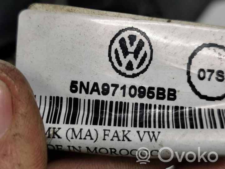Volkswagen Tiguan Zderzak przedni 5NA807221