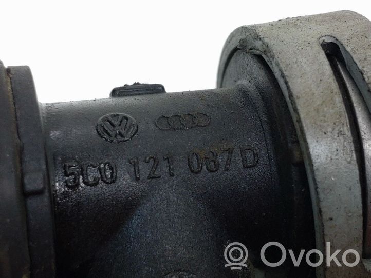 Volkswagen Tiguan Przewód / Wąż chłodnicy 5Q0122096T